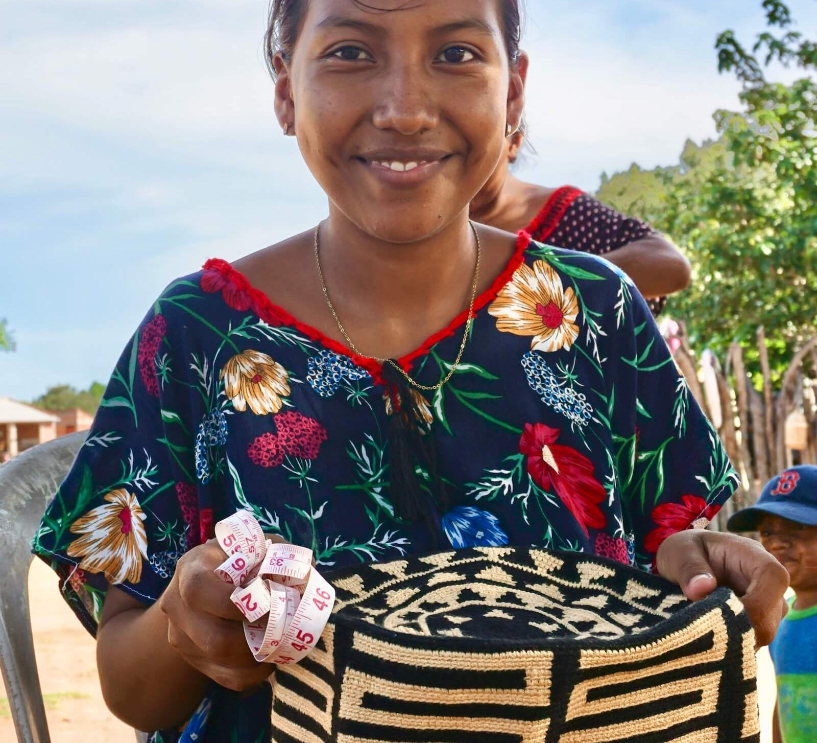 Wayuu weaver from Hiotshy, Gledys