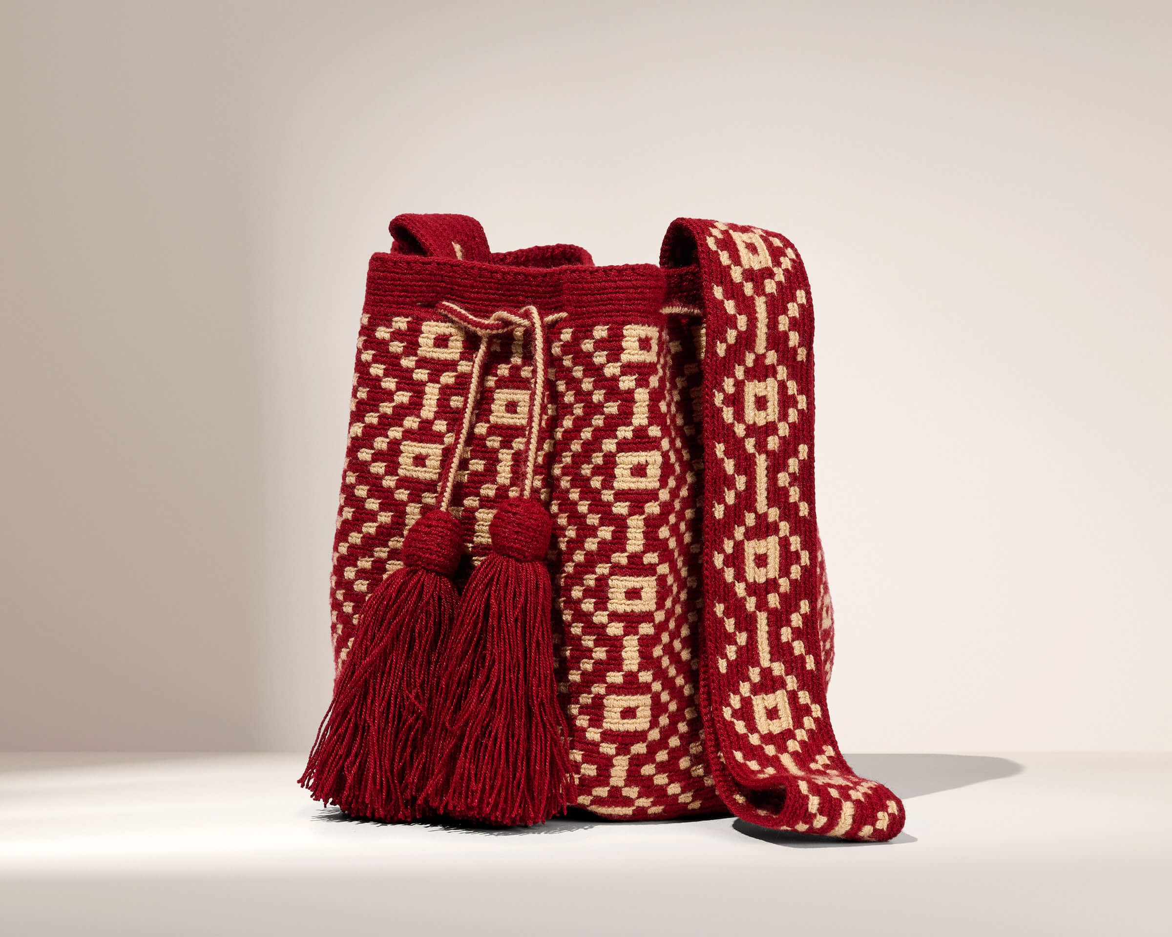 La Yonna – Wayuu Mochila Crossbody Bag – OneThreadCollective