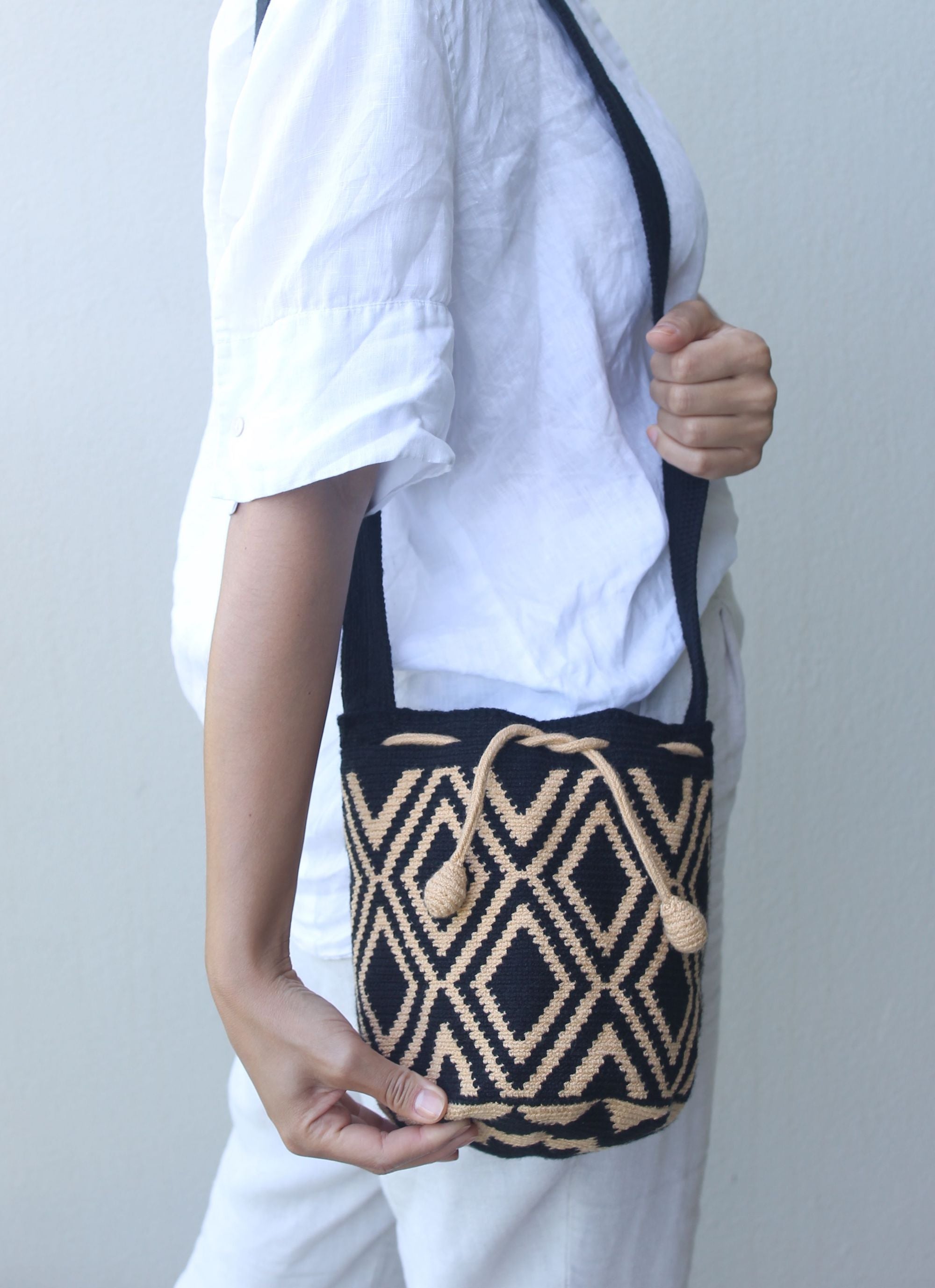Luja – Wayuu Crossbody Mochila – OneThreadCollective